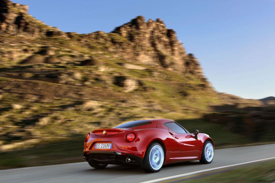  Alfa Romeo 4C (960) 2013 года  (WW) (фото 15 из 77)
